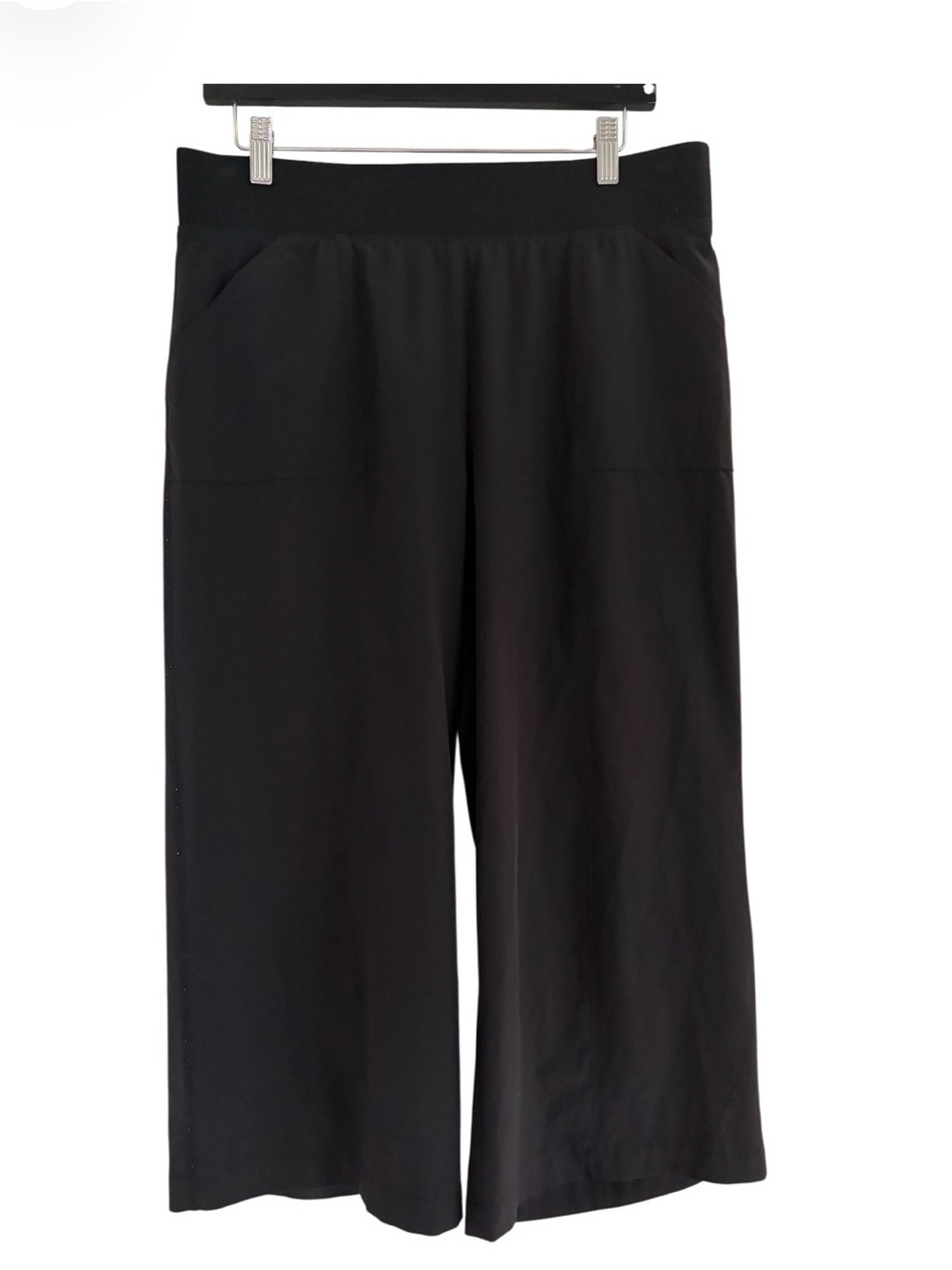 Chico’s Zenergy Black Cropped Pants Chico’s Size 1 no Women’s 8/10 Medium